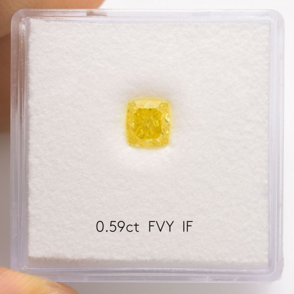0.59 карат, фантазийный яркий желтый бриллиант, форма кушон, IF чистота, GIA