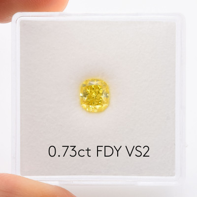 0.73 карат, фантазийный глубокий желтый бриллиант, форма кушон, VS2 чистота, GIA 